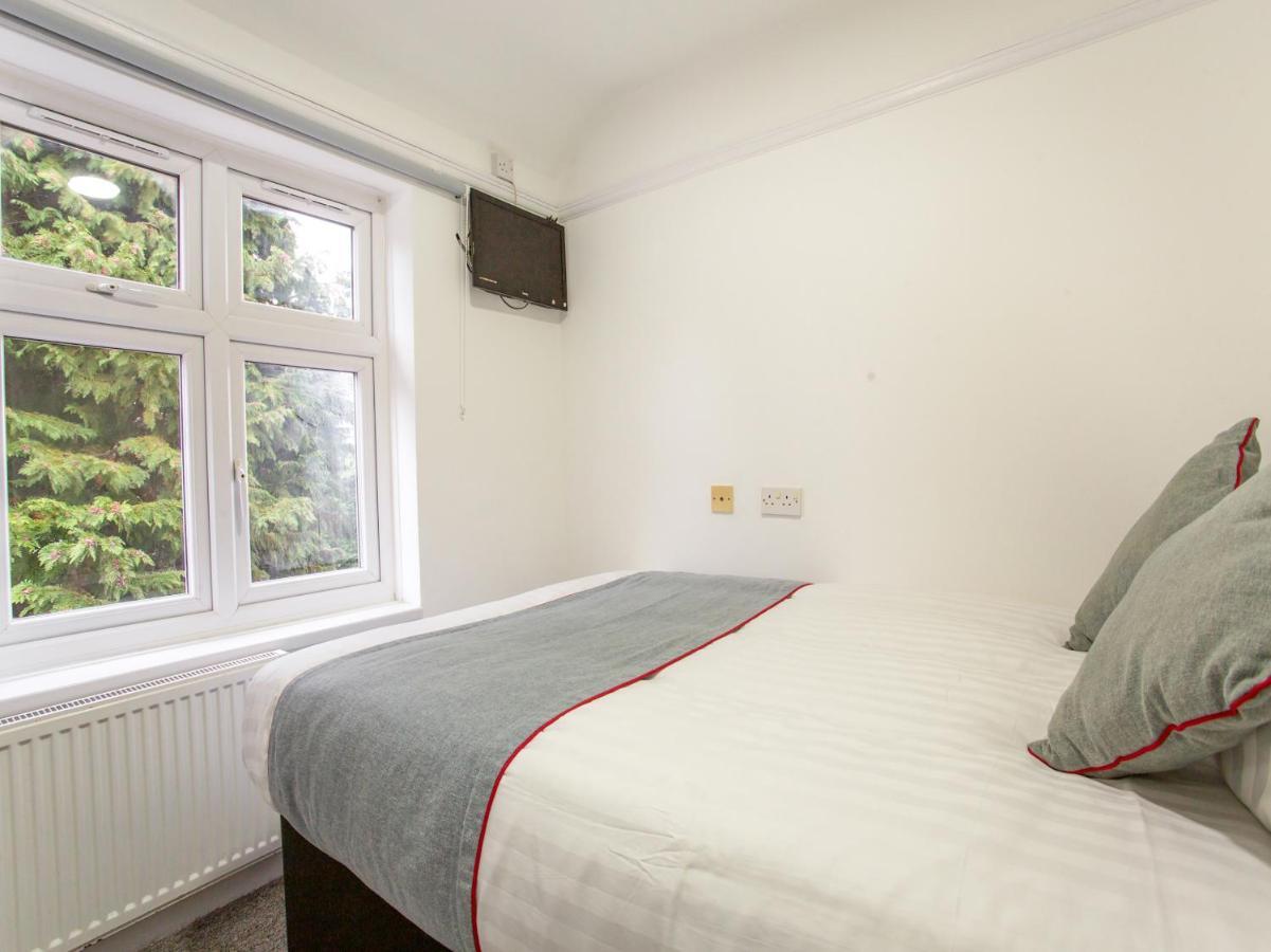 Oyo Brunel Hotel アクスブリッジ エクステリア 写真